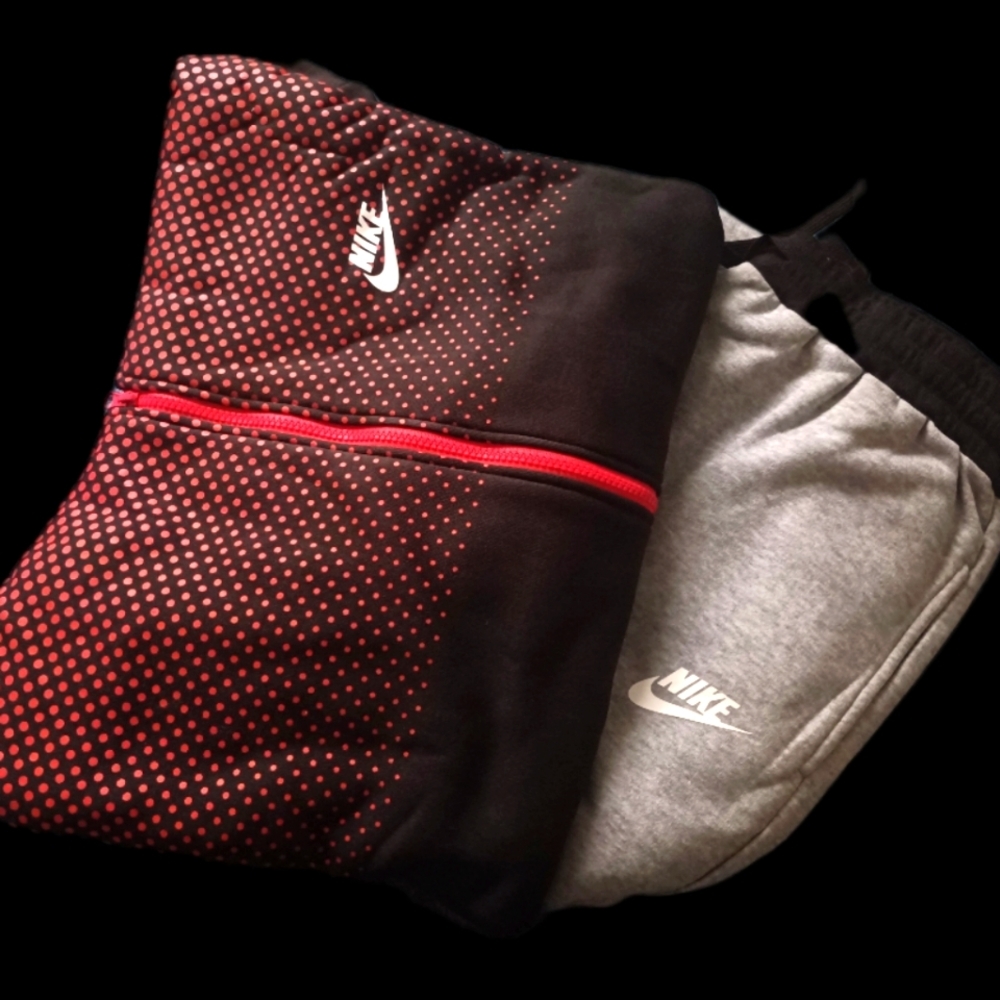 Cozy 2 piece Men's Nike Winter Sweatsuits...